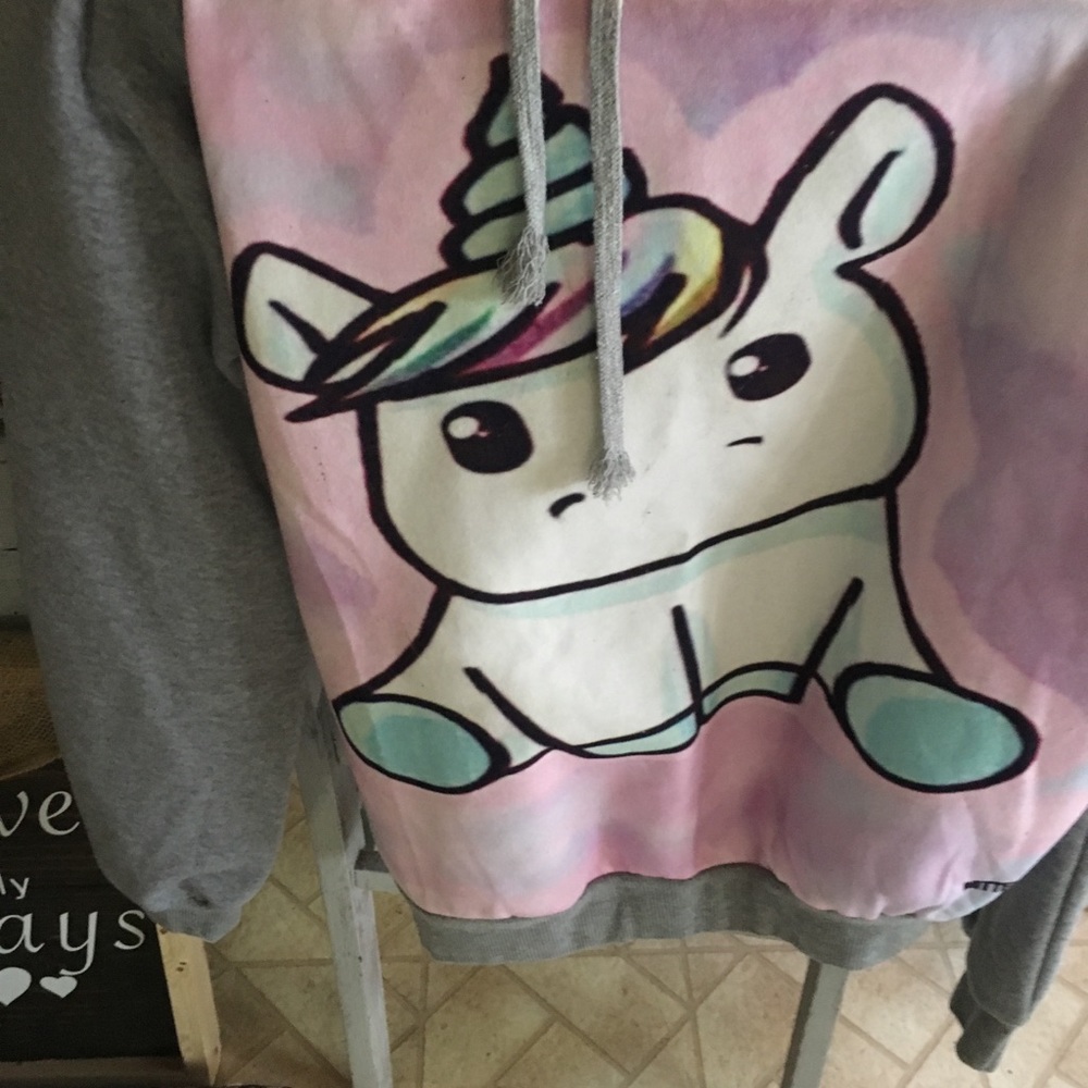 Size medium unicorn hoody 🦄🦄
